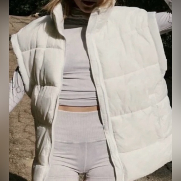 COPY - FP Movement In a Bubble Puffer Vest - Picture 2 of 3